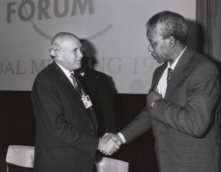 Frederik_de_Klerk_with_Nelson_Mandela_-_World_Economic_Forum_Annual_Meeting_Davos_1992.jpg